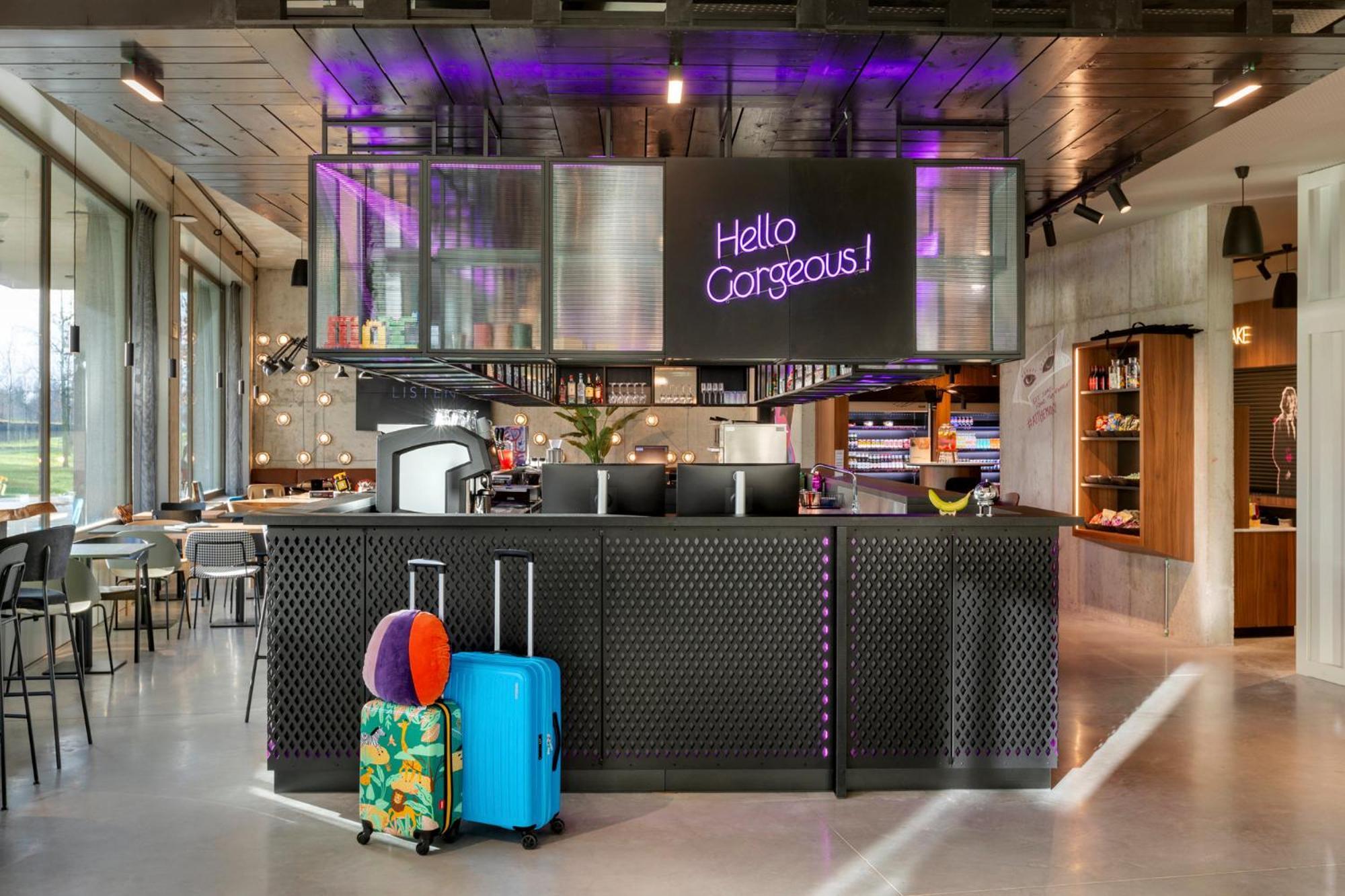 Hotel Moxy Anversa Esterno foto