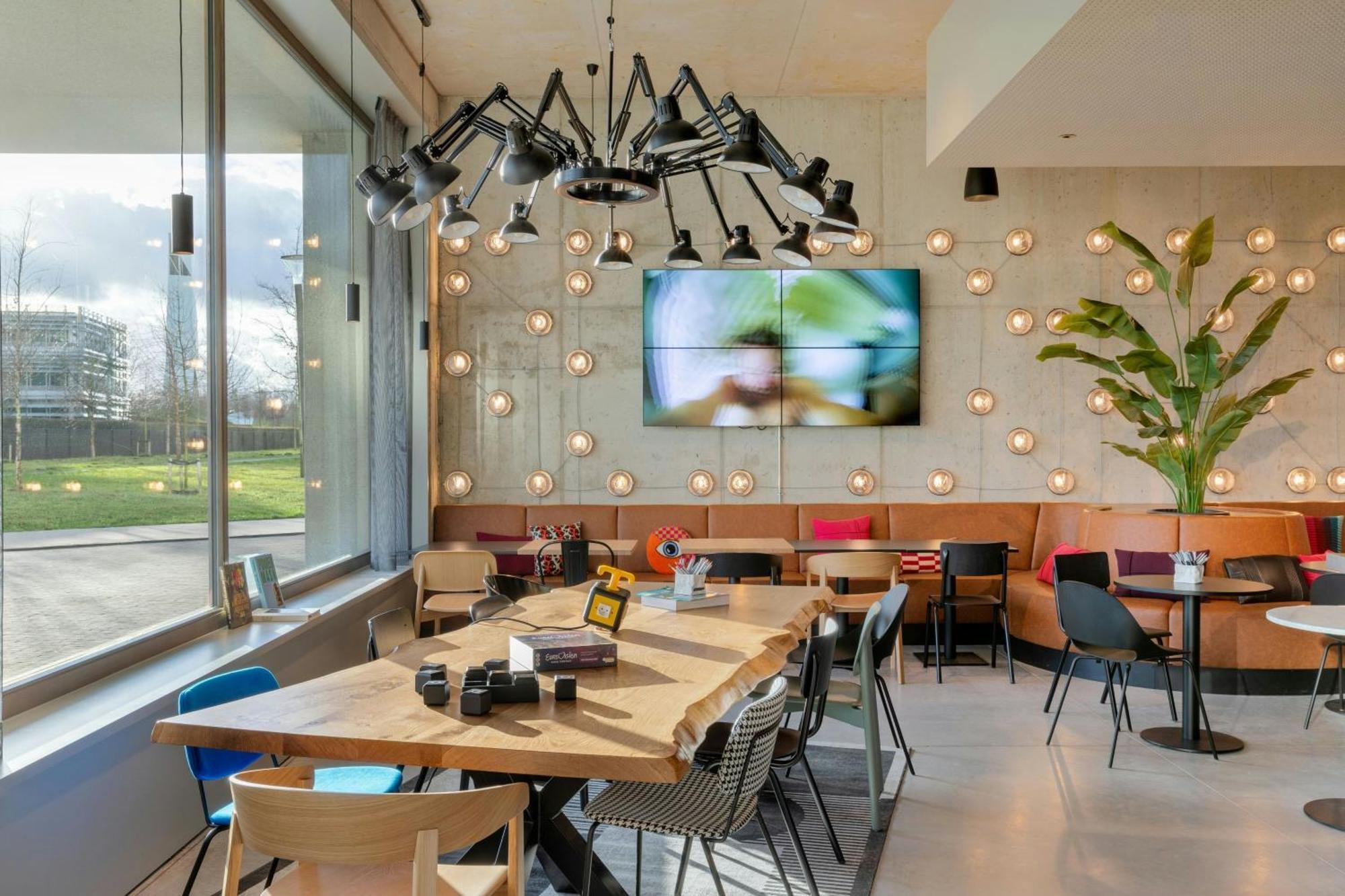Hotel Moxy Anversa Esterno foto