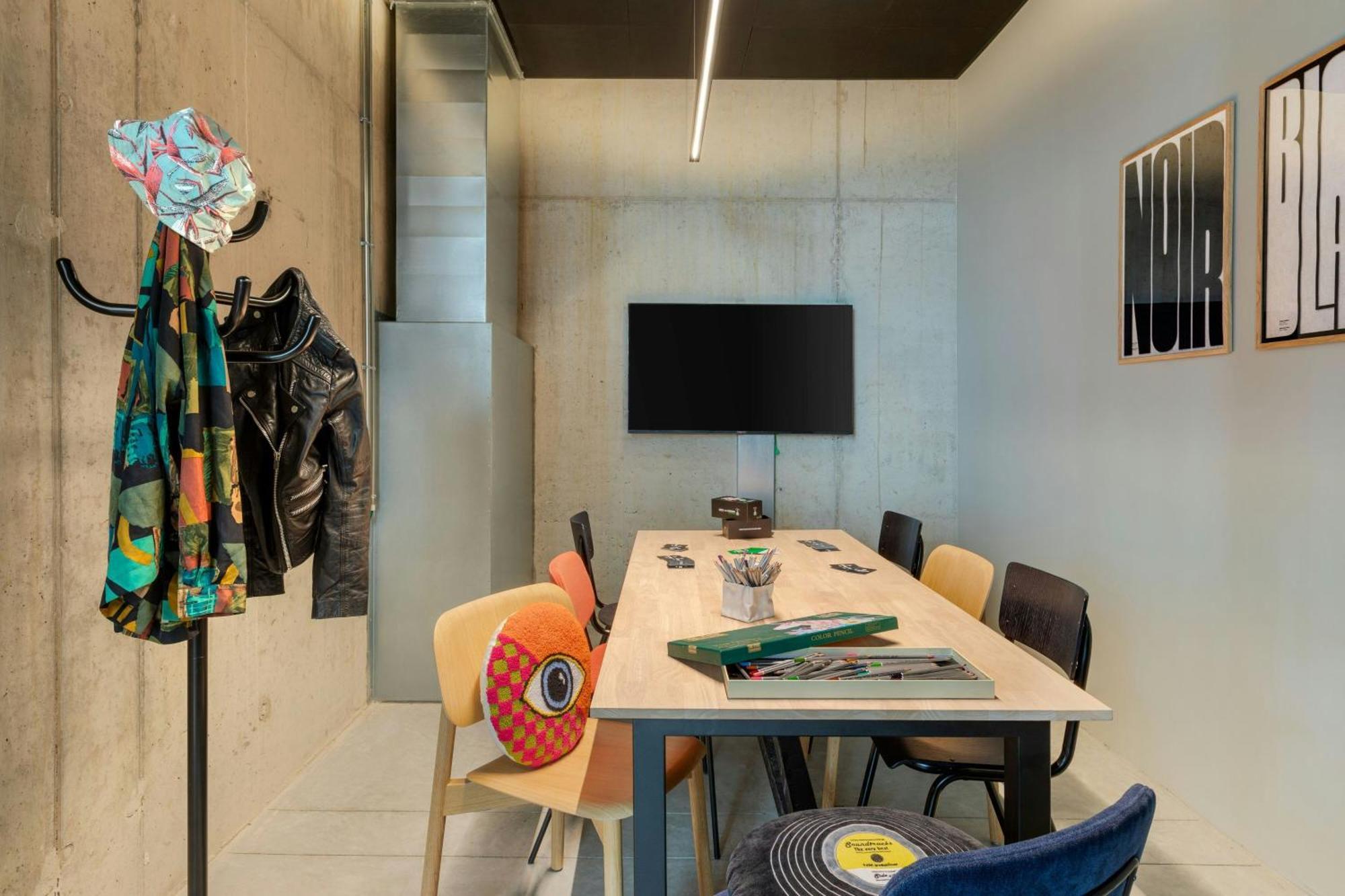 Hotel Moxy Anversa Esterno foto