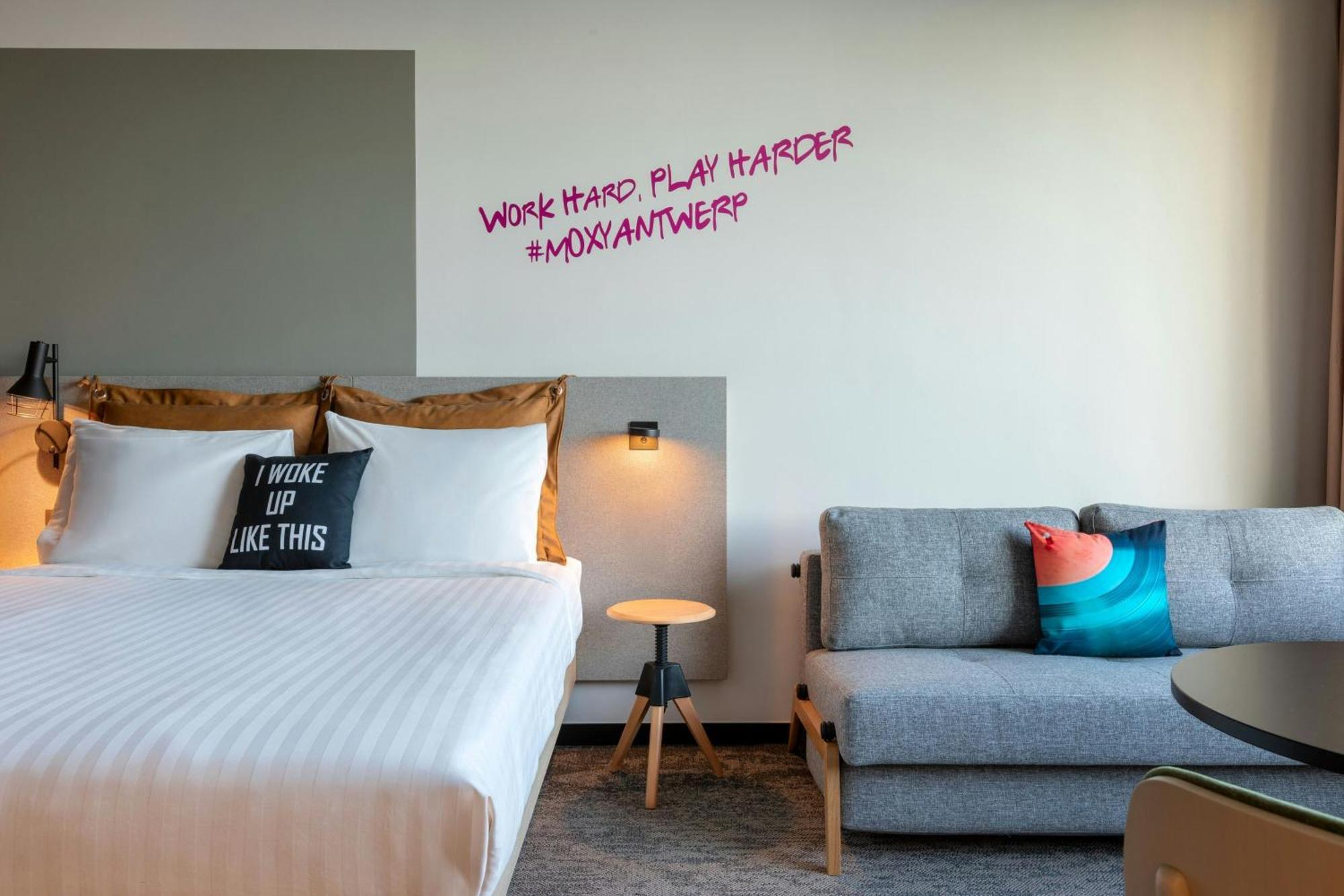 Hotel Moxy Anversa Esterno foto