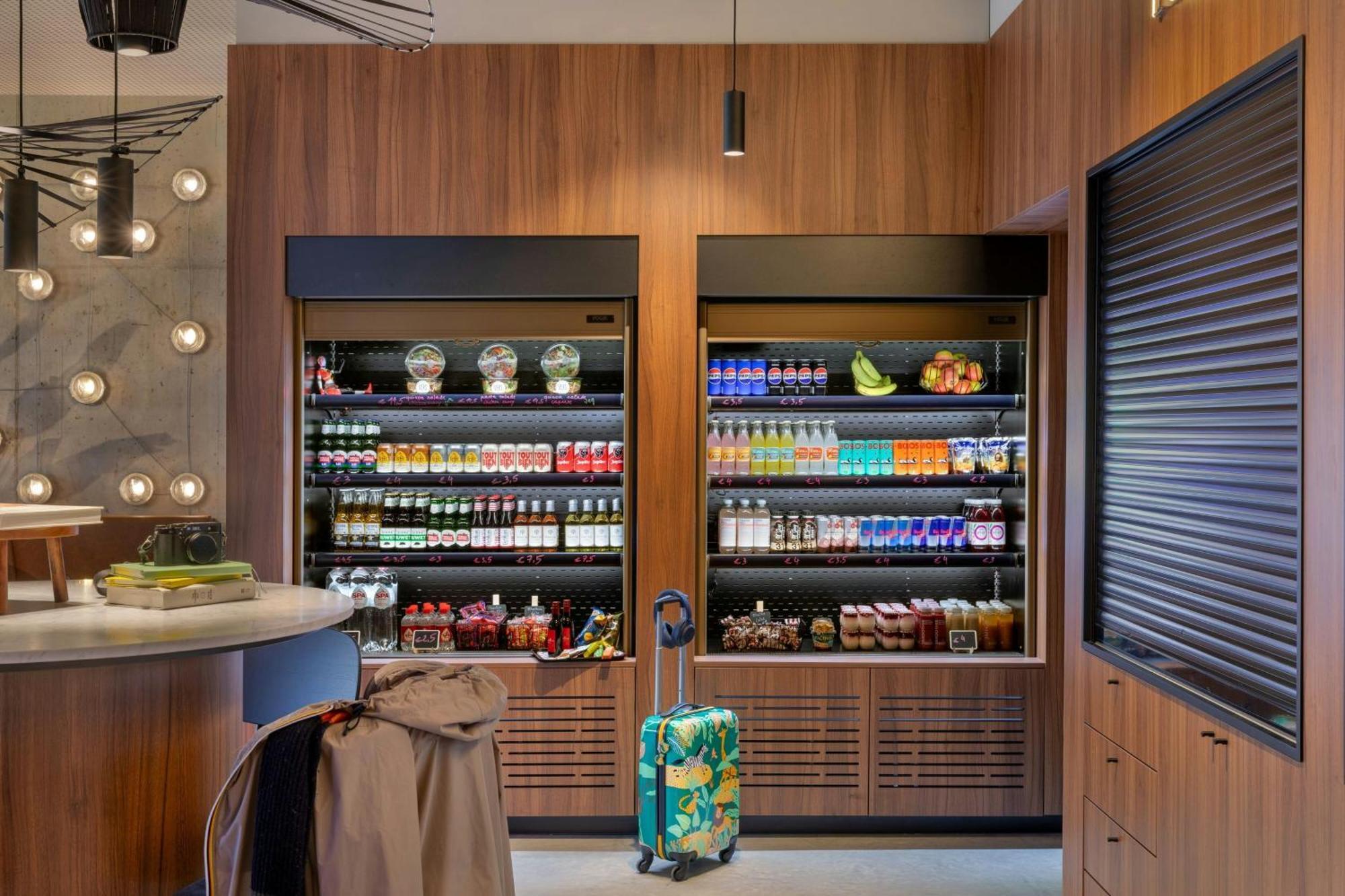 Hotel Moxy Anversa Esterno foto