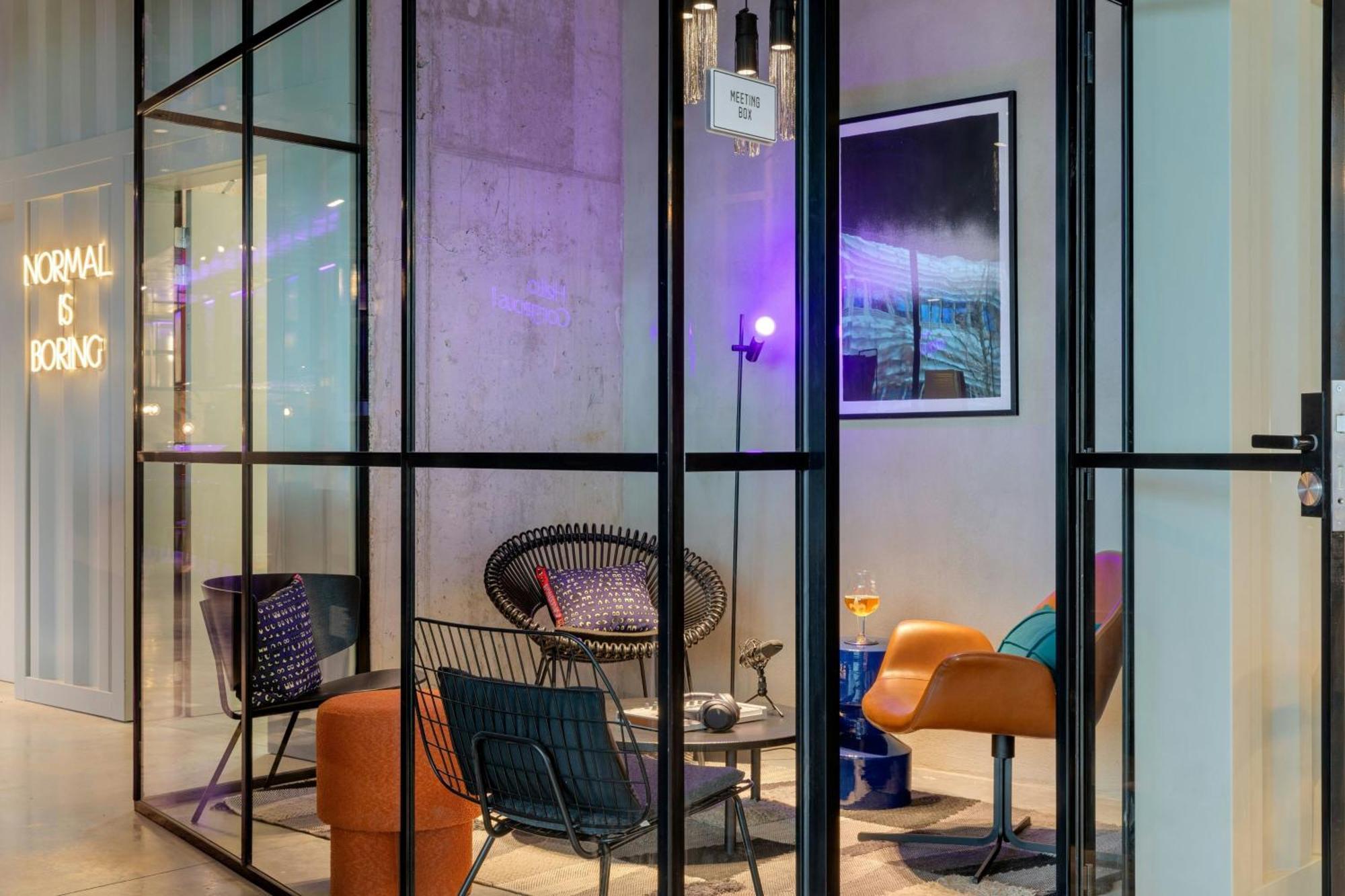 Hotel Moxy Anversa Esterno foto