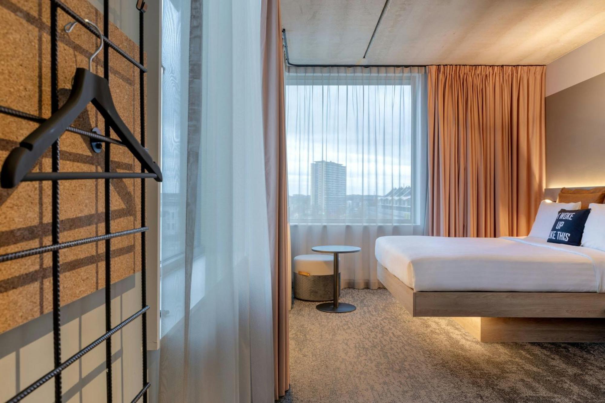 Hotel Moxy Anversa Esterno foto