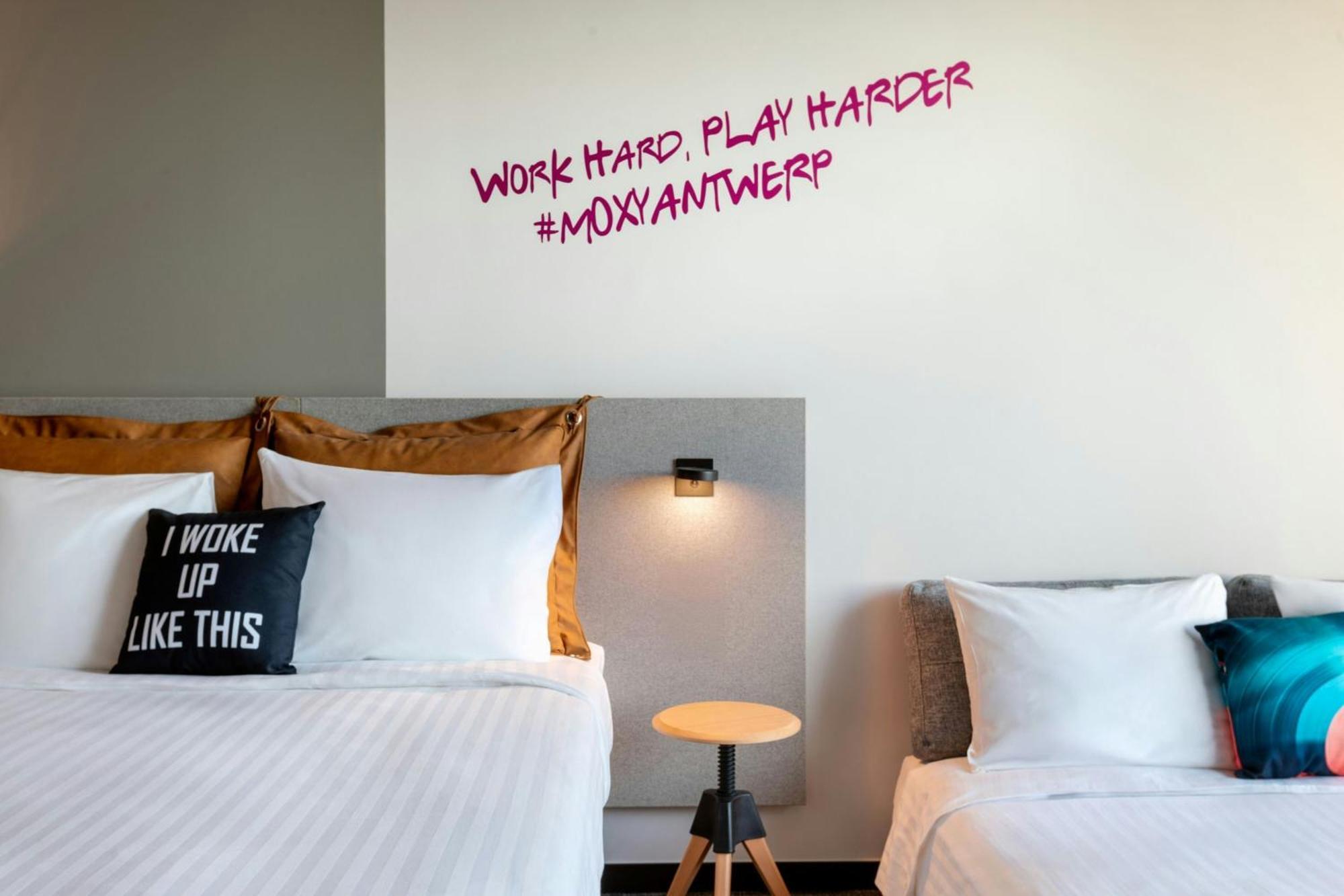 Hotel Moxy Anversa Esterno foto