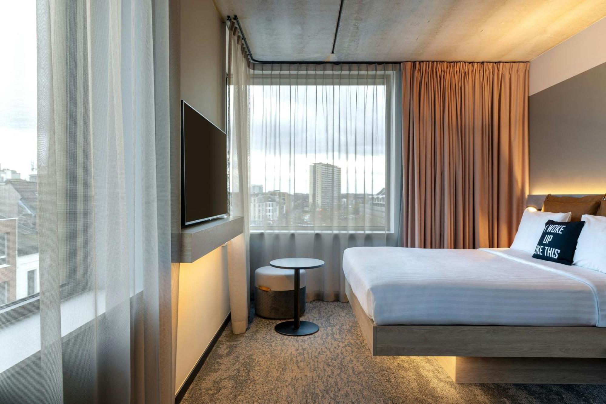 Hotel Moxy Anversa Esterno foto