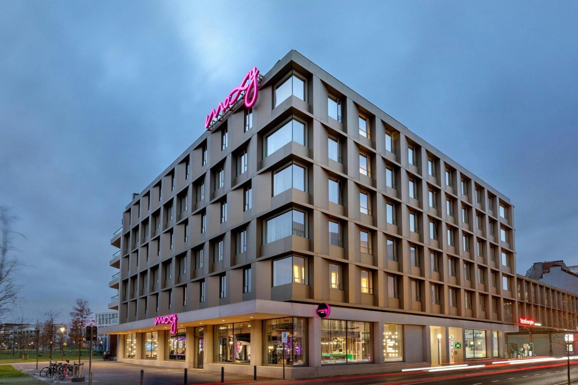 Hotel Moxy Anversa Esterno foto