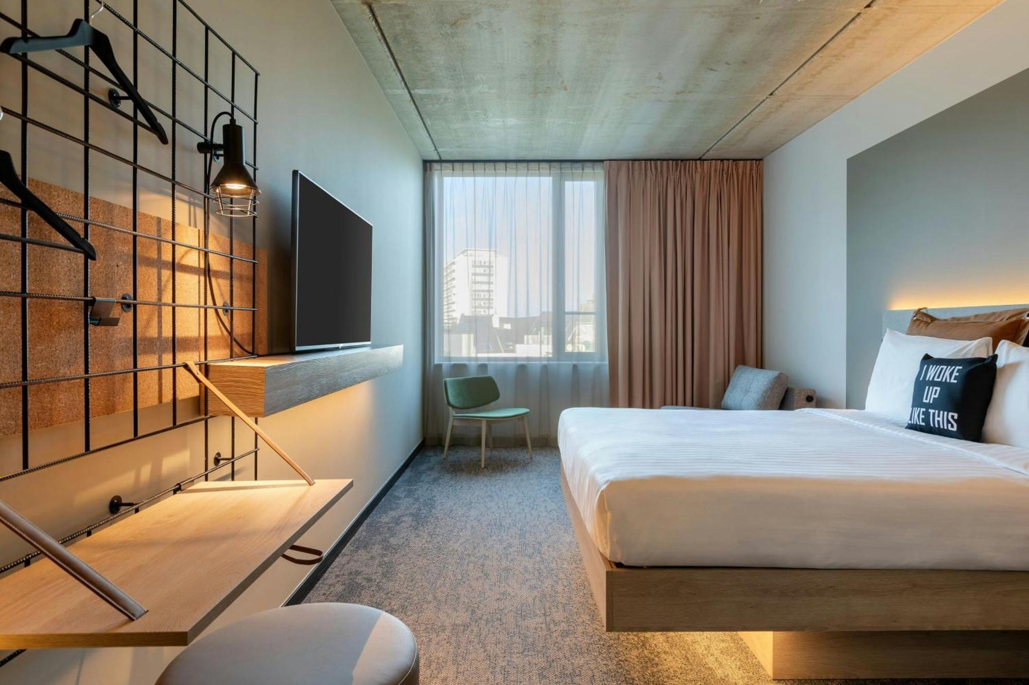 Hotel Moxy Anversa Esterno foto