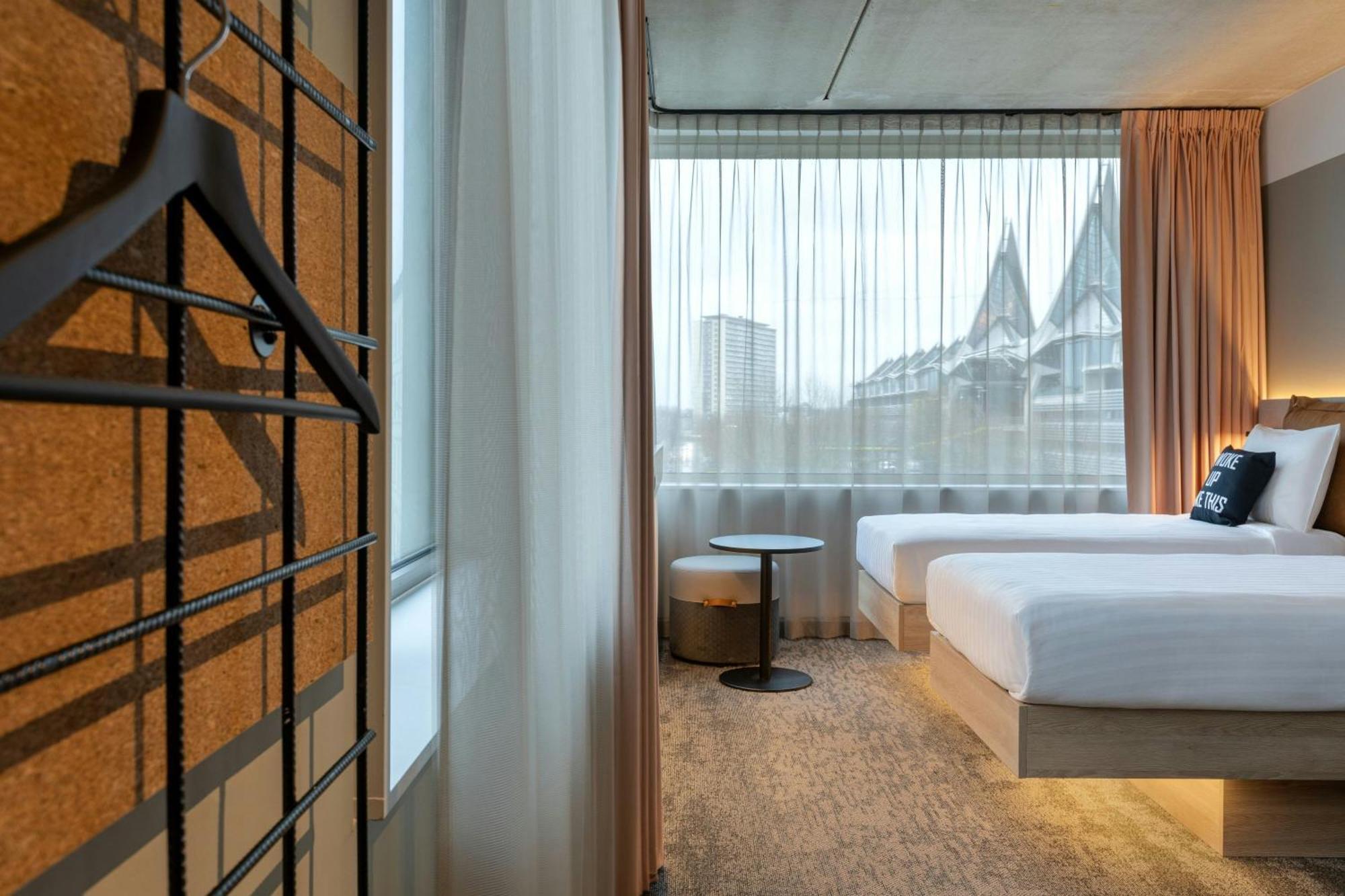 Hotel Moxy Anversa Esterno foto